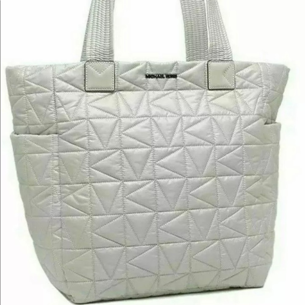 Michael Kors Winnie Quilted Nylon Pearl Grey Large Tote